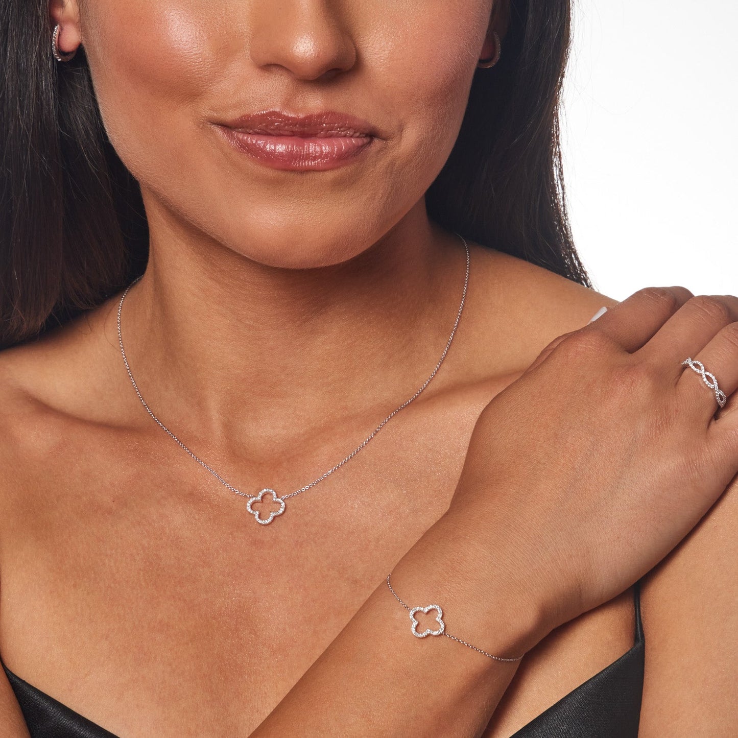9K White Gold Diamond Clover Necklace 45cm
