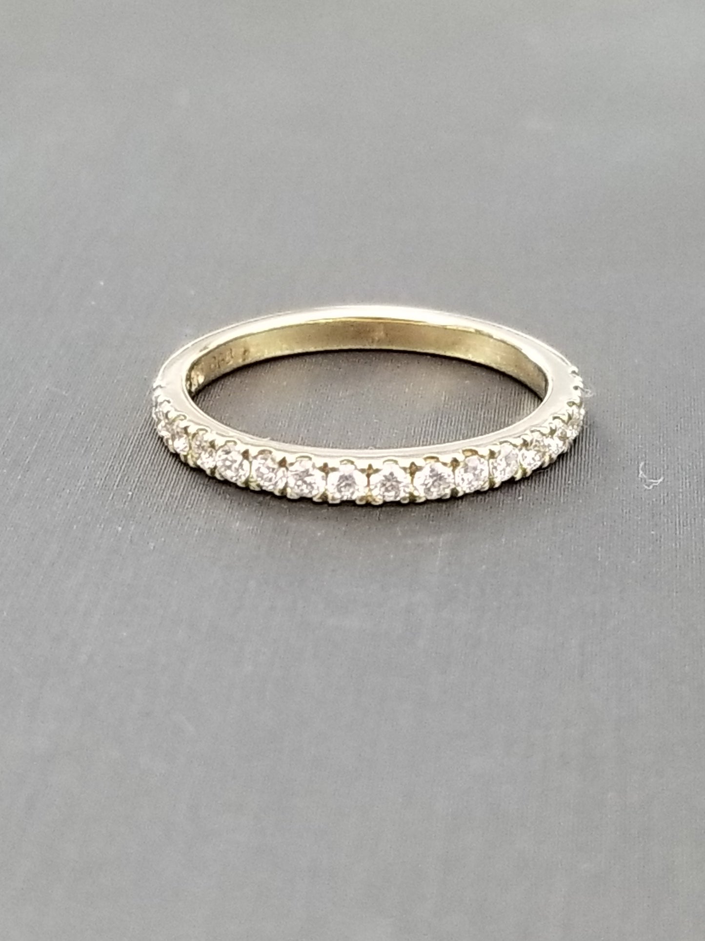 Regal Light Claw Set Halfway