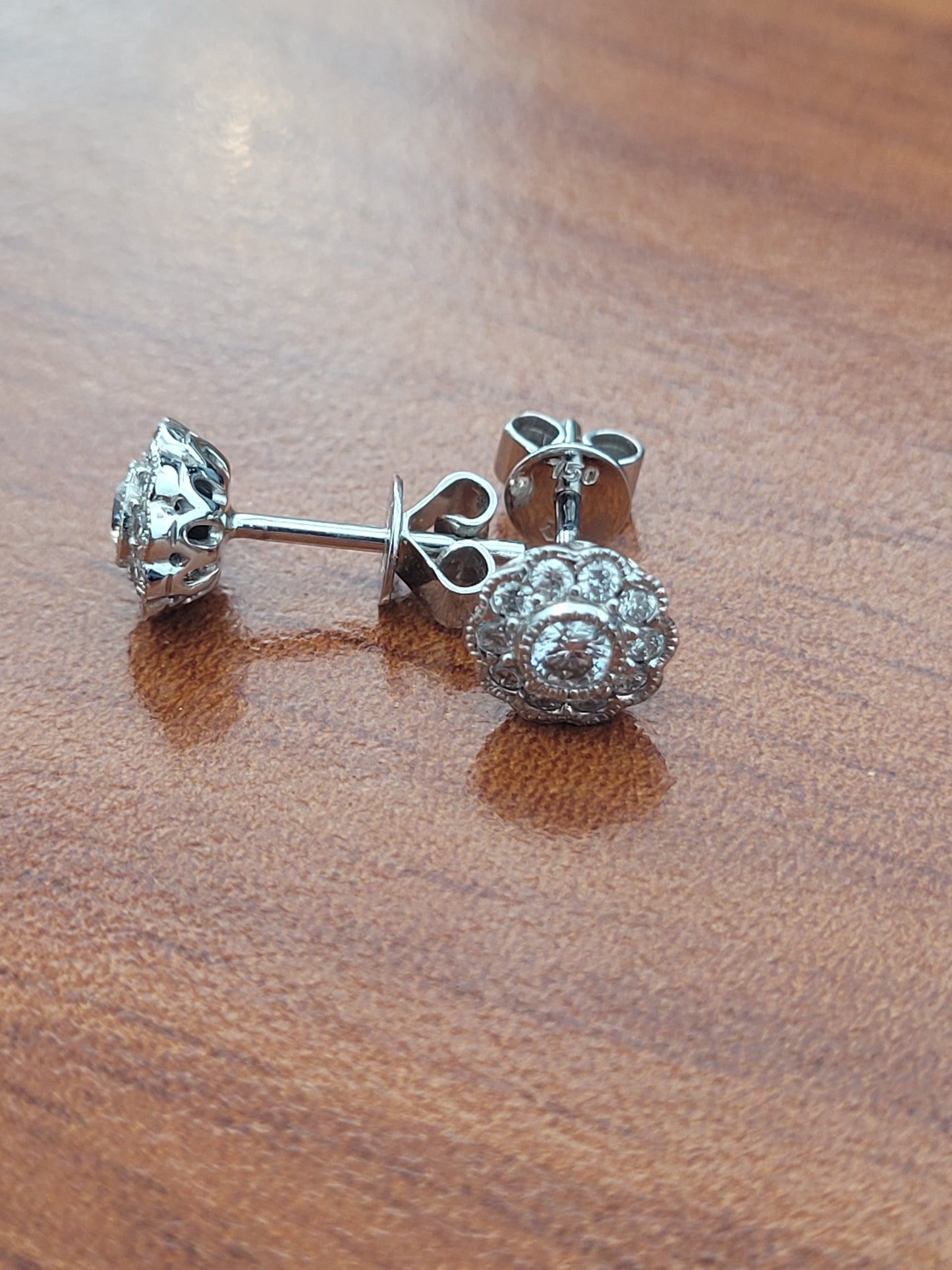 18ct Flower Diamond Milgrain Earrings