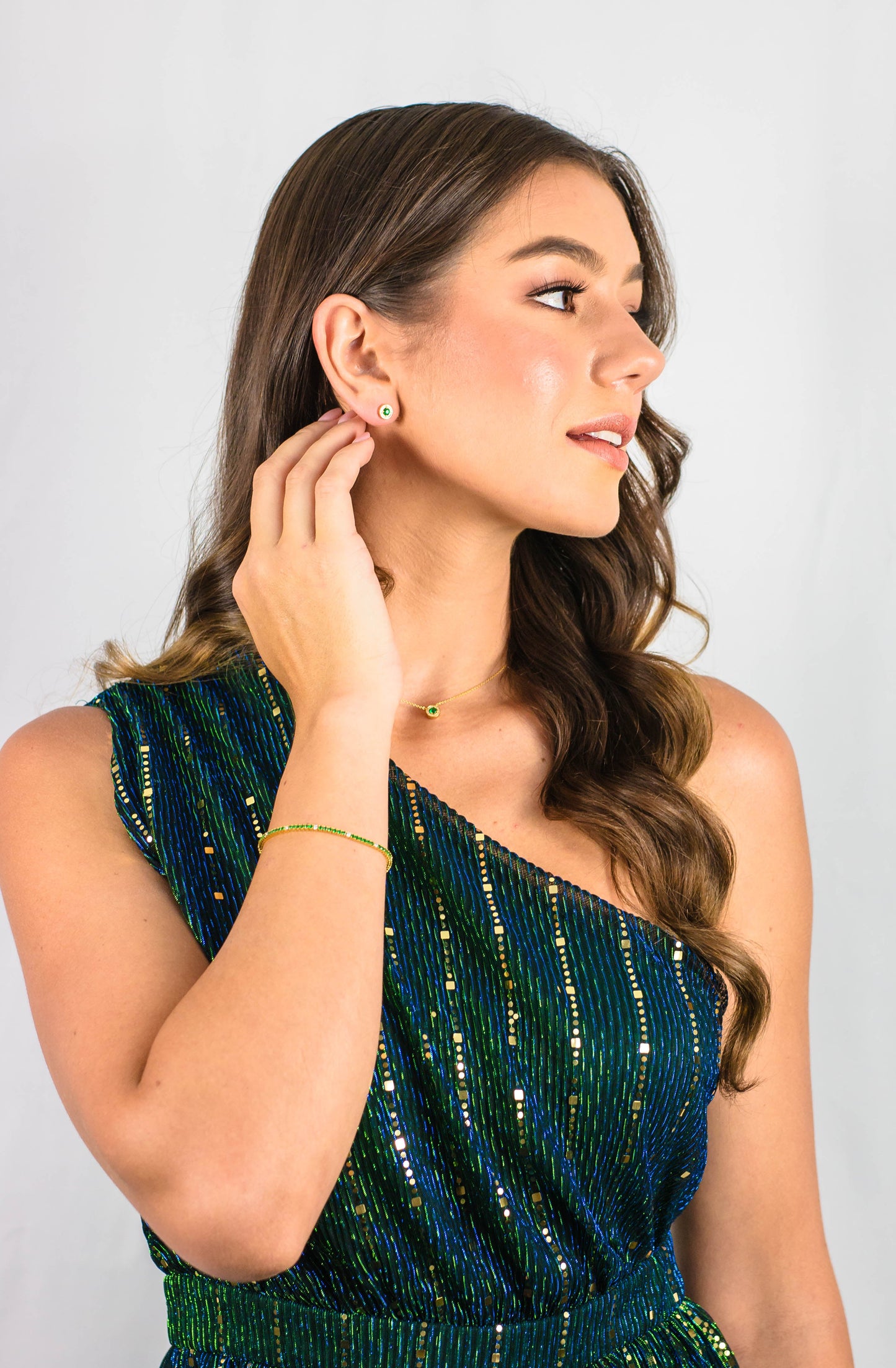 MILESTONE EMERALD HALO PENDANT IN GOLD