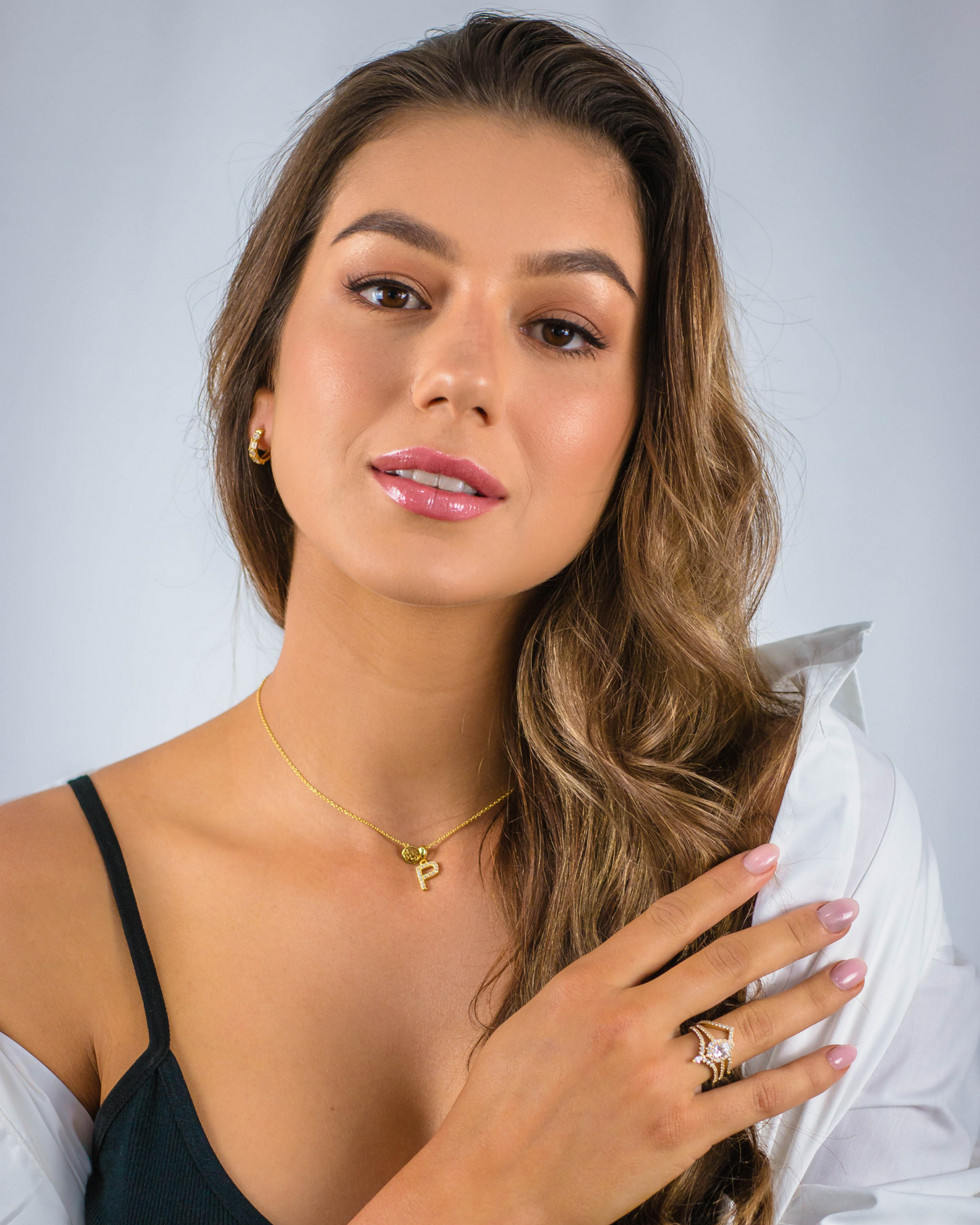 LUXURY LETTERS P INITIAL PENDANT GOLD