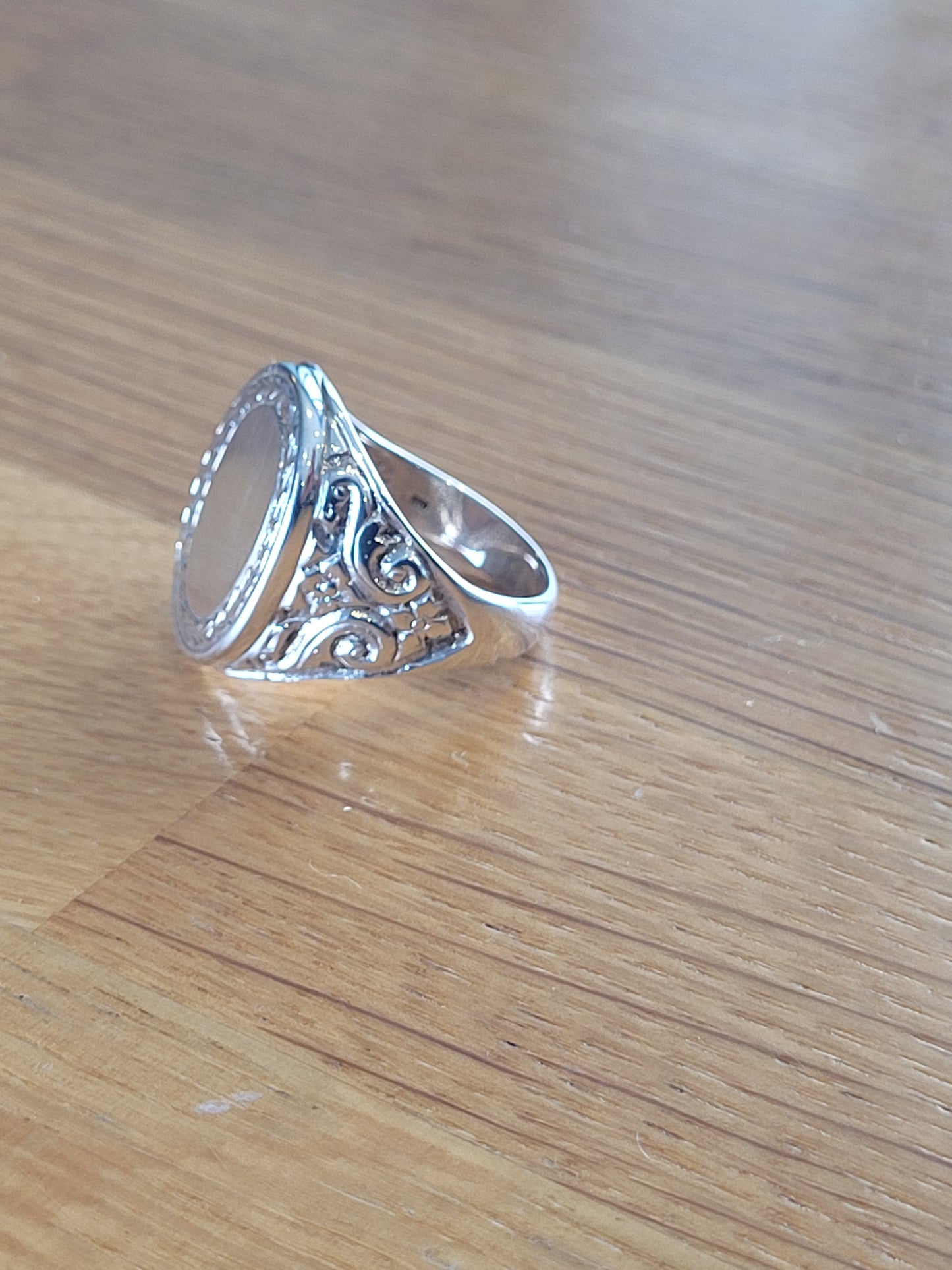 Oval Patterned Dress Ring