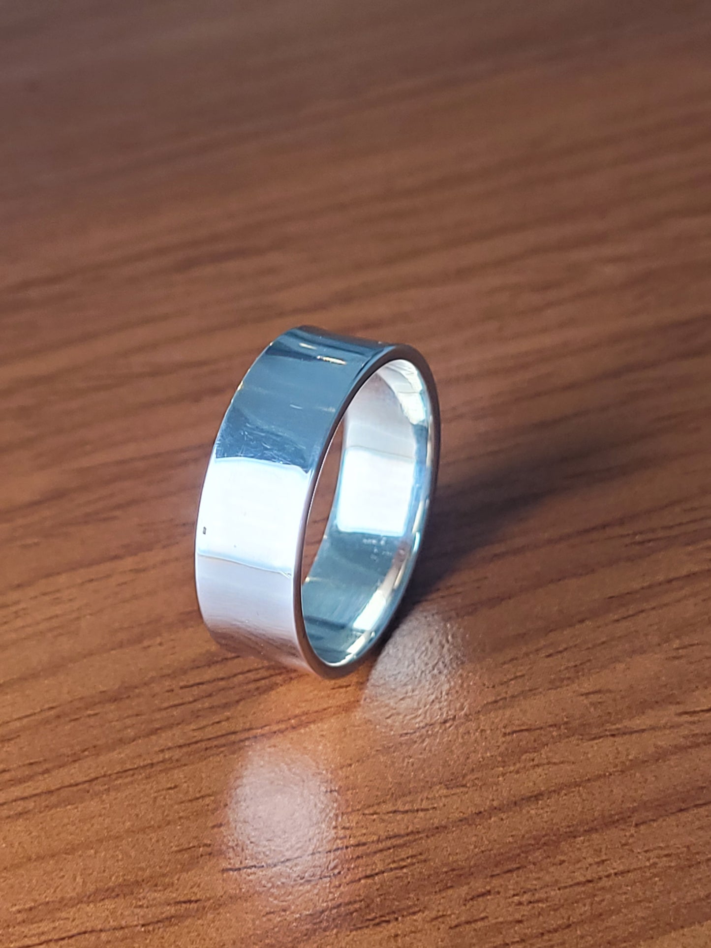 9ct White Gold Concave Ring