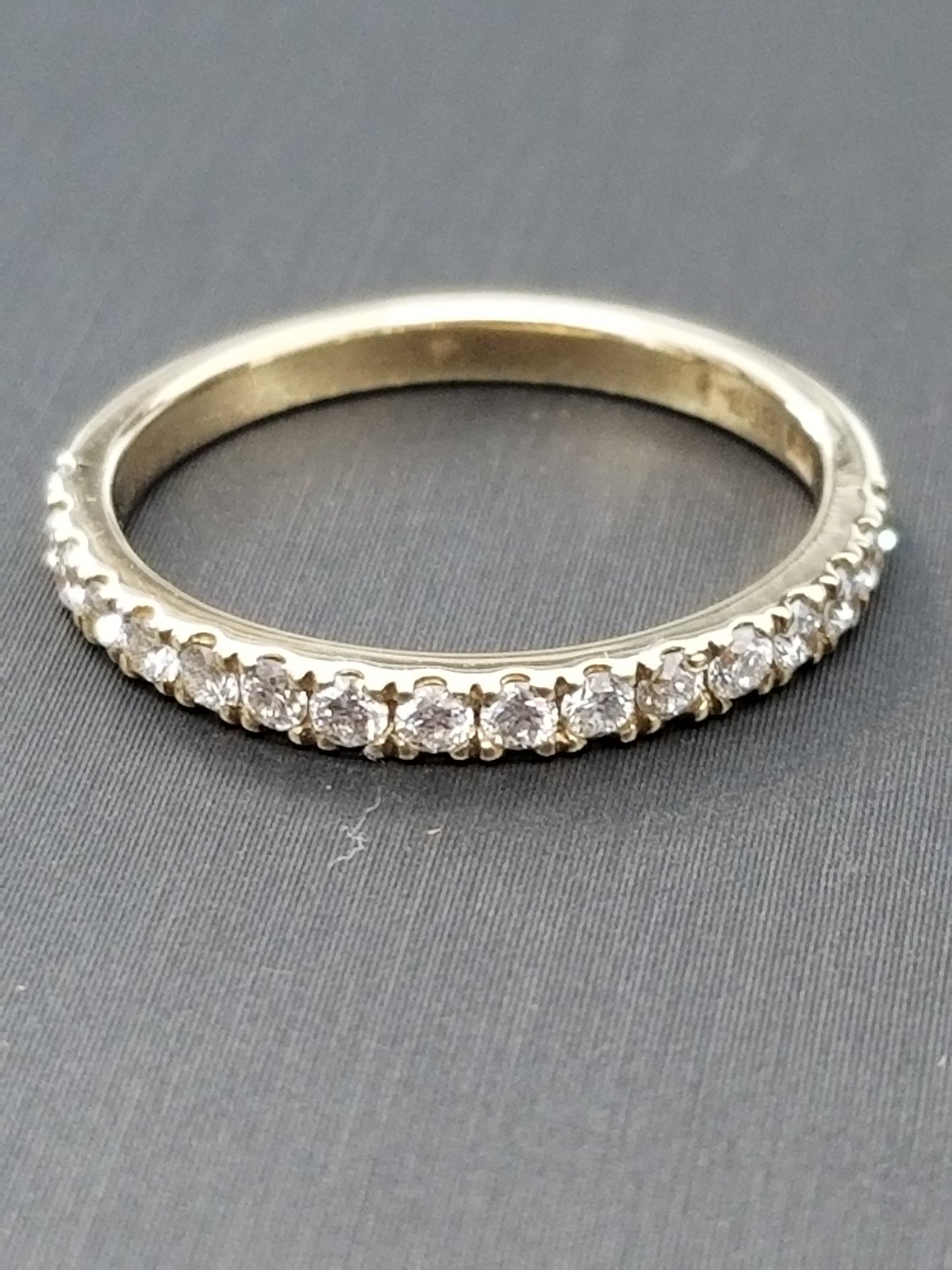 Regal Light Claw Set Halfway