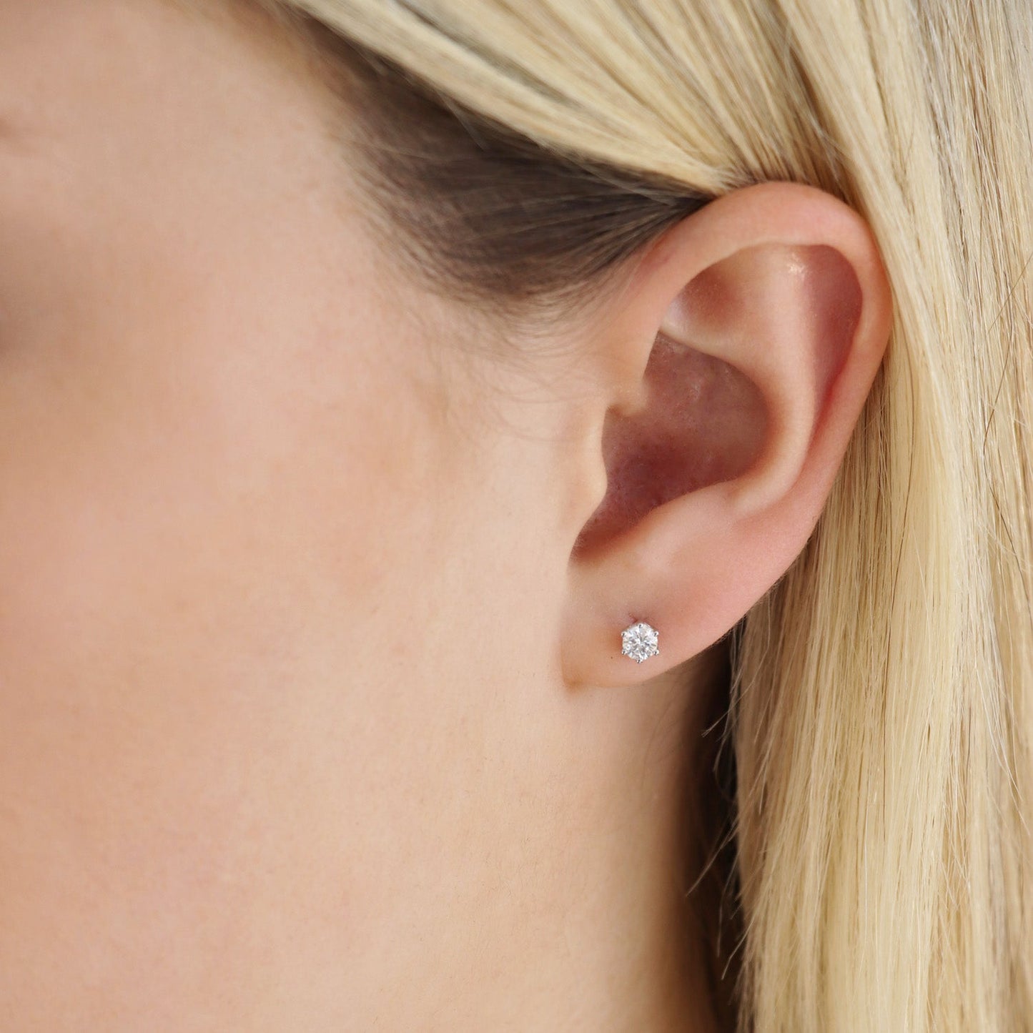 Diamond Stud Earrings with 0.40ct Diamonds in 18K White Gold - 18W6CE40