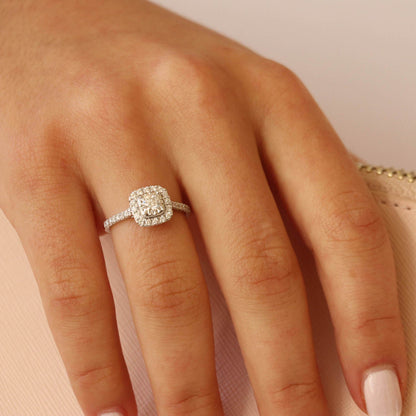 Diamond Cluster Ring with 0.50ct Diamonds in 18K White Gold